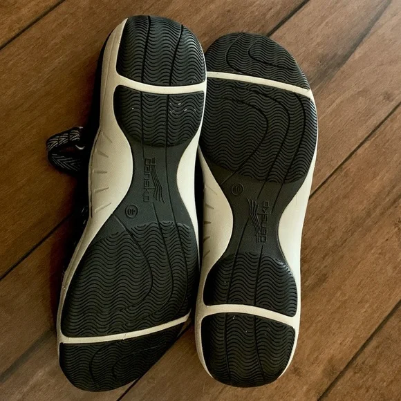 Dansko woman’s Hilda black Mary Jane shoes size 40 9.5 - Picture 3 of 3